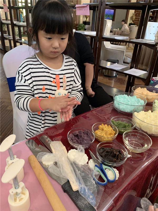 情系中秋，樂享團圓——君河灣社區(qū)冰皮月餅制作活動圓滿落幕